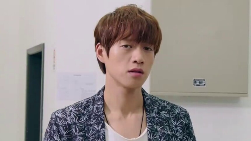 孙祺龙争风吃醋 隔空吐槽张志刚