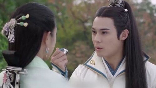 《兰陵小报》第2期：兰陵王脱下面具 张含韵恋上盛世美颜