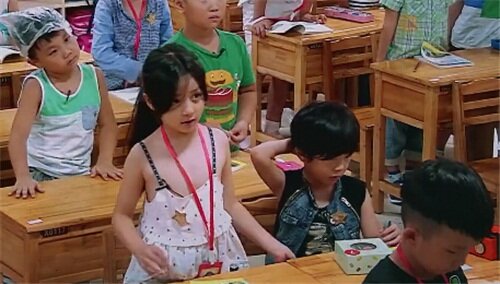 一年级20141024期：李昊煜人小鬼大告白安淇尔