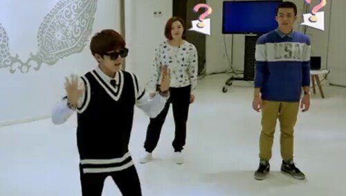 孔舒航搞笑自制“尴尬舞” 大王秒变18线过气艺人