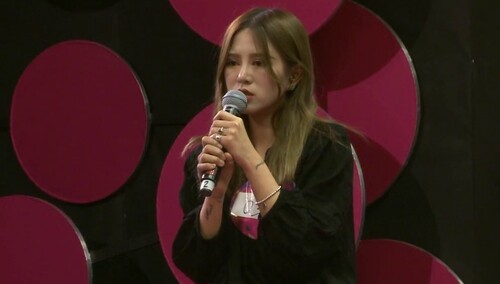 2016超级女声天津唱区海选：03013号冯程程《开始懂了》