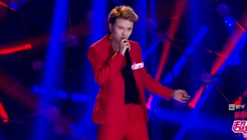 这么帅气一定是王曼玉！超酷炫演绎制服版《BangBangBang》