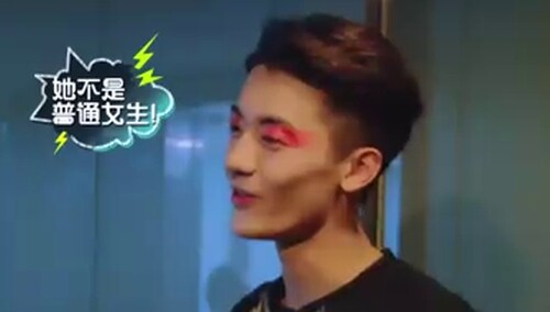 玩性大发！陈建斌调侃赵志伟 送鸡汤逗虞书欣开心