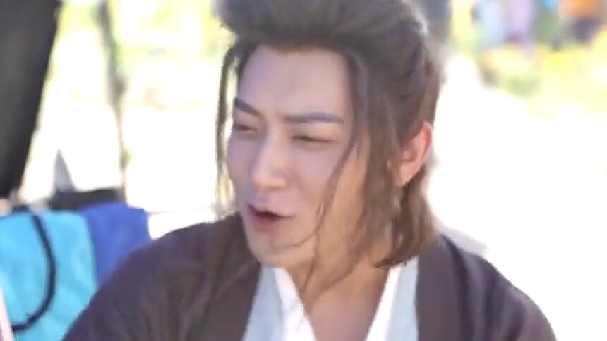 《真正男子汉2》后传：杨幂张蓝心争抢刘队长 黄子韬get军歌破音真谛