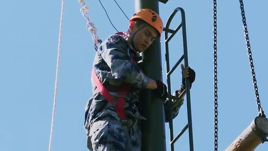 《真正男子汉第二季》12月2日看点：高空挑战孙杨放言跳高如同跳水吓到腿抖
