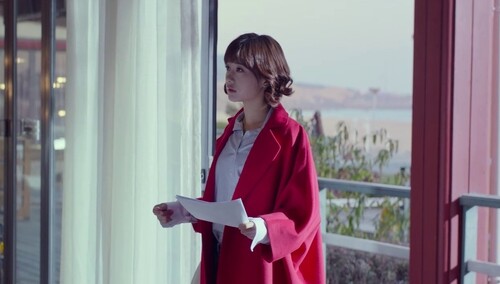 《因为爱情》片段：魏大勋与郭姝彤再相遇遭无情掌掴