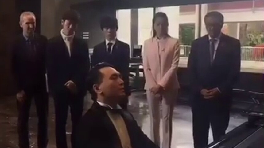 【花椒直播】吴牧野精彩钢琴演奏 千玺关晓彤听到入神