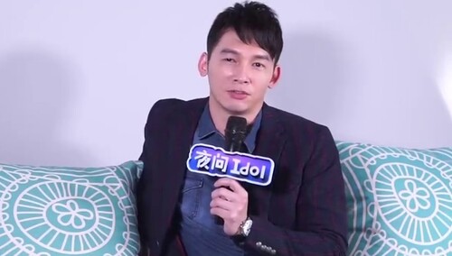 【夜问idol】首位入围艾美奖的演员温升豪 居然被这类女生吸引