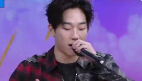 马思超CUT：撞衫的尴尬！马思超“天然萌”被调侃