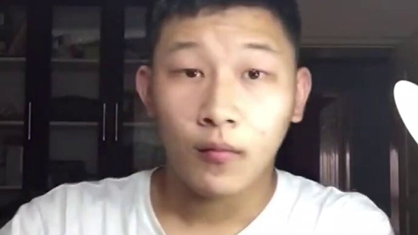 2017快乐男声报名选手李正纲哦啦啦：呆萌演唱《告白气球》