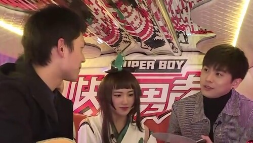原创小哥刘宇轩实力突围 清新曲风打动武艺喜获入围卡