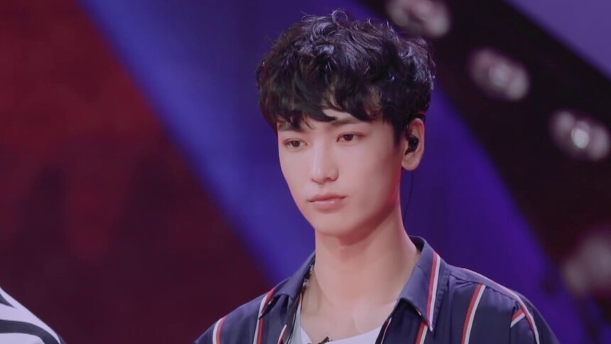 焦迈奇高得票率晋级七强 杨梓鑫情绪激动落泪控诉