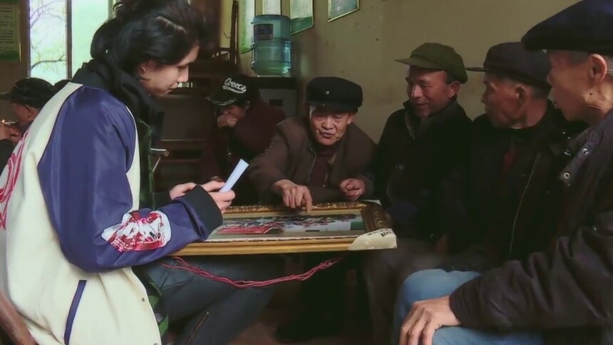 陈浩琪敬老院触景思亲 聊爷爷奶奶泪目