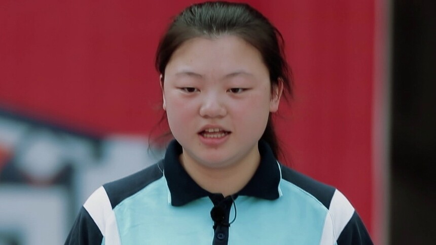 呆萌复读生撞脸“闪电”！李彦婷自信喊话不负青春
