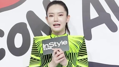 【InStyle优家画报】InStyle年度偶像盛典 戚薇一袭绿衣亮相红毯