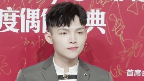 【InStyle优家画报】InStyle年度偶像盛典 朱星杰亮相红毯