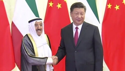 习近平举行仪式欢迎科威特埃米尔访华
