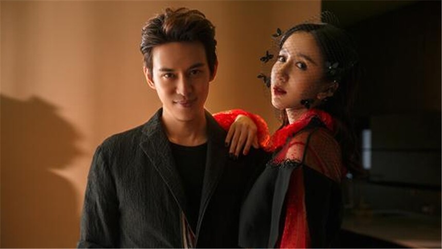 娄艺潇《非类》