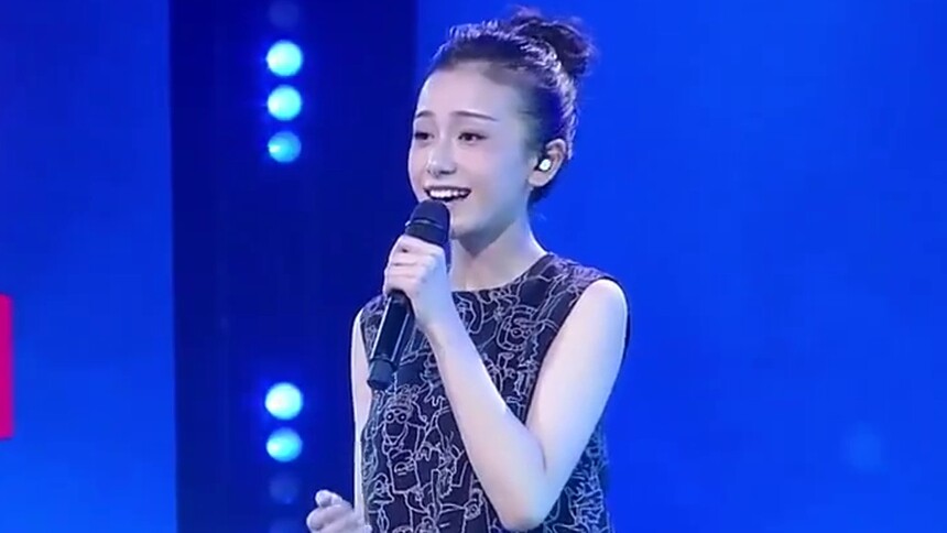 姜梓新《同手同脚》