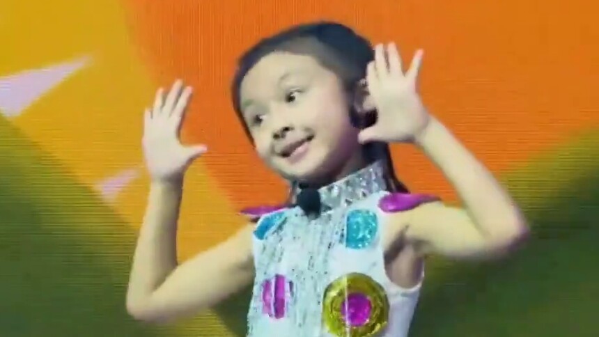 周漾玥《稍息立正站好》