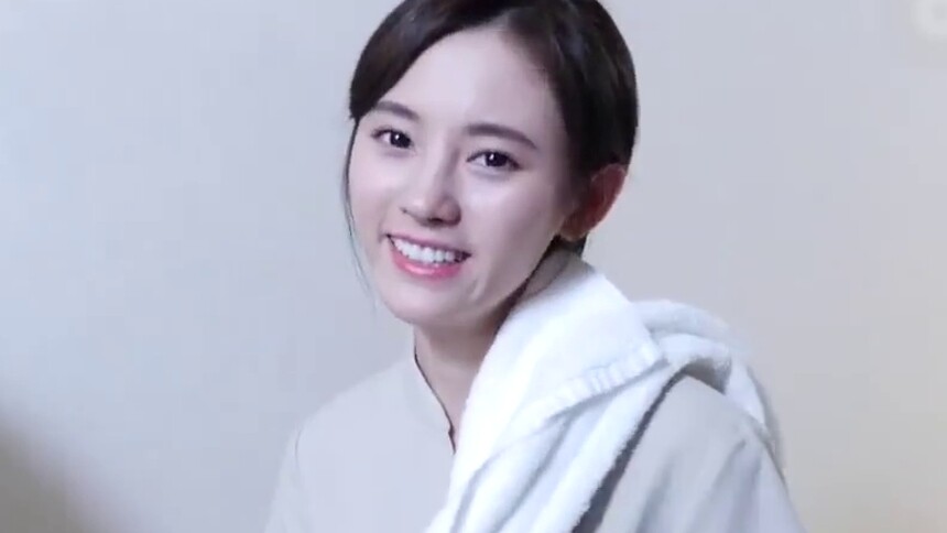 鞠婧祎毛不易快本同台，武艺看到小姐姐都害羞