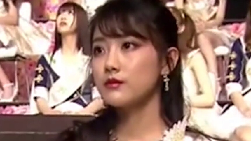 【娱闻壹姐】李艺彤集资破纪录，有望登顶SNH48总选？