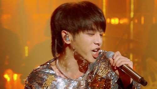 华晨宇高能释放自我 《我管你》撩翻人没商量