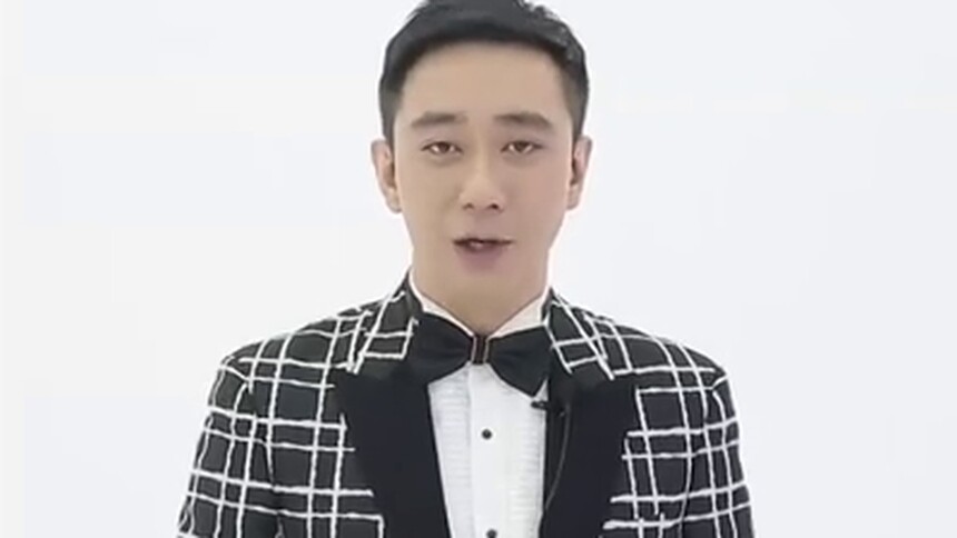 王自健：知道你会来 风里雨里都会等着你