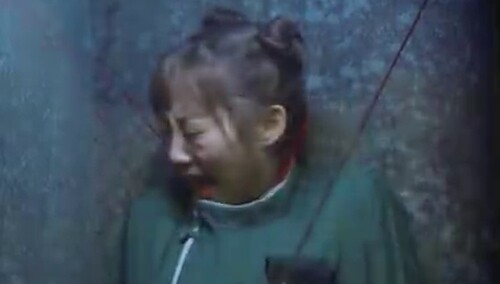 一大堆虫子从天而降 被迫洗“虫子澡”，宗一童吓到到破音