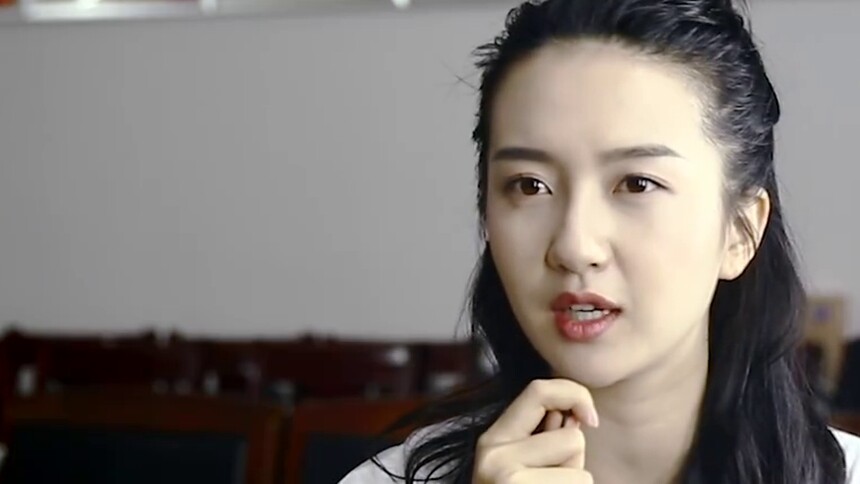 《密室逃脱·暗夜古宅》这才是真女汉子 许龄月爱看恐怖片不怕“恶犬”