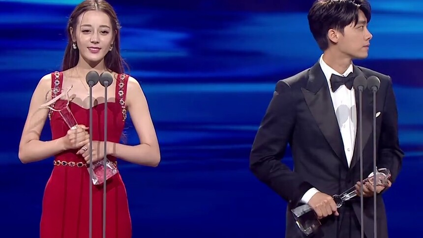 鼓掌恭喜！迪丽热巴、李易峰获“最具人气演员奖”