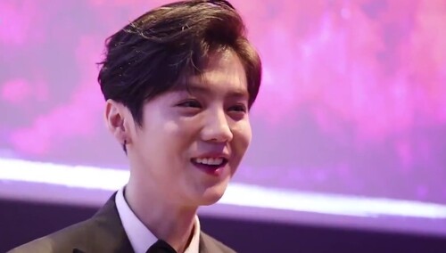 【IF时尚】if 姐对话鹿晗 ，他这样评价白羊座男生～，大家同意吗？