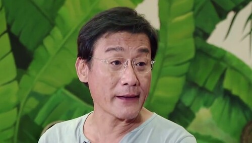 调解员梁家辉暖心劝导李剑 父子之间木有隔夜仇