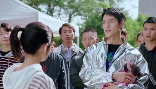 《满满喜欢你》第9集看点：小满沈晨阳初遇？