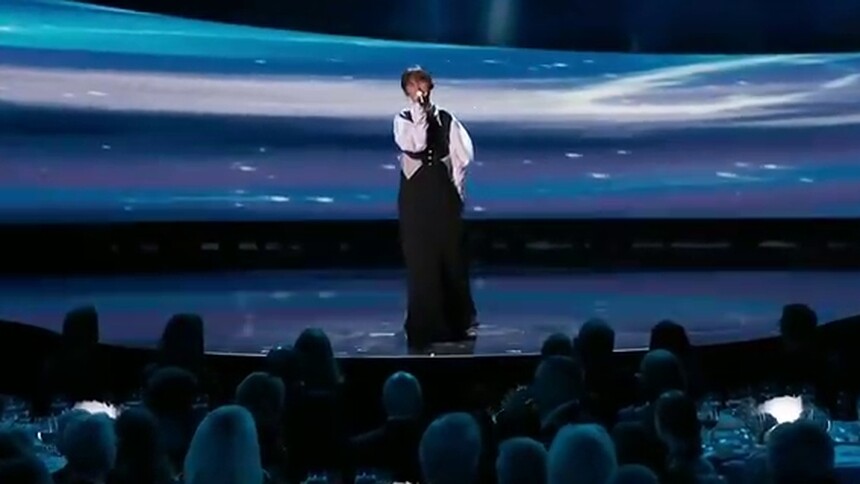 张钰琪美国NASA献唱原创歌曲《Outside》