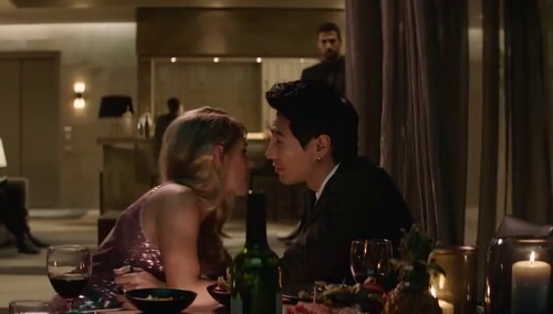 《霹雳娇娃》“高能”正片片段 “暮光女”尺度大开花式撩男