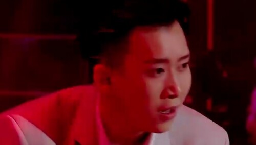 纯享：冯任笑《巴比龙》 白色西装嗨唱全场