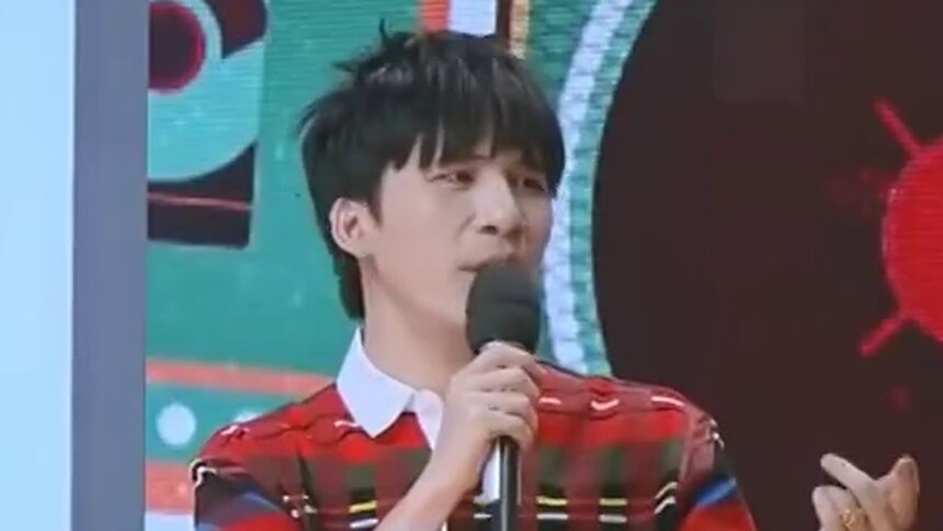 《天天向上》  大张伟cue迪丽热巴