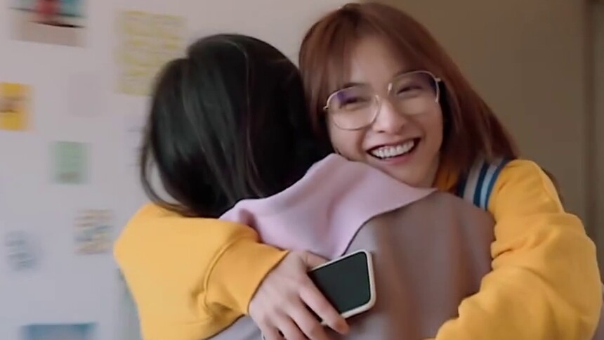 《我家那闺女》2月9日看点：吴昕重回母校感动落泪，郭跃父女“争锋相对”！