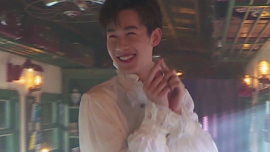 易恒完美人设崩塌 接吻一小时笑skr人