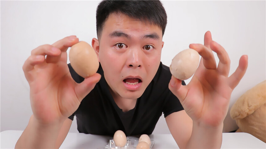 【翔翔大作战】男子想当网红试吃东阳特产“童子蛋”，一口下去就说不想当网红了