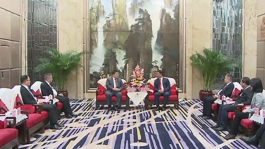 何报翔会见全国台企联会长王屏生一行