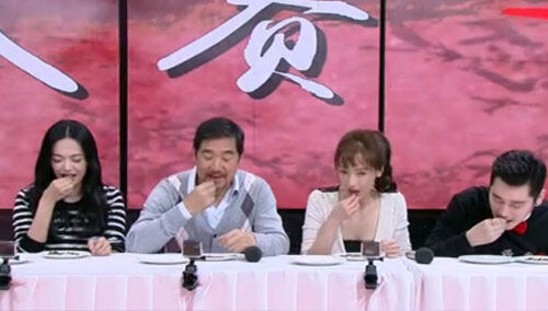 现场嗑瓜子大赛玩坏小鲜肉 张国立神吐槽