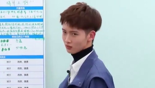 陈宥维简历，花式夸队友