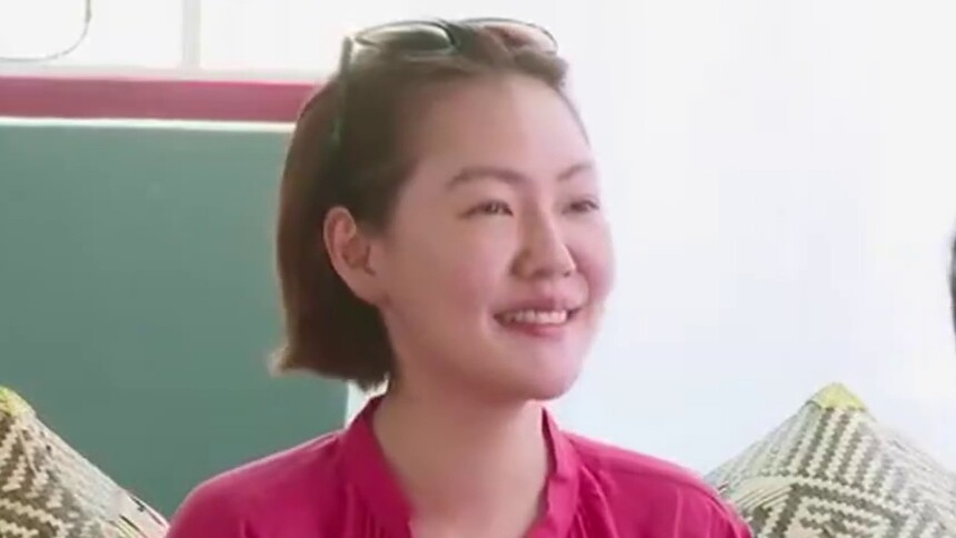 小S调侃饭店老板长得像大S老公，大S巧妙回答体现高情商