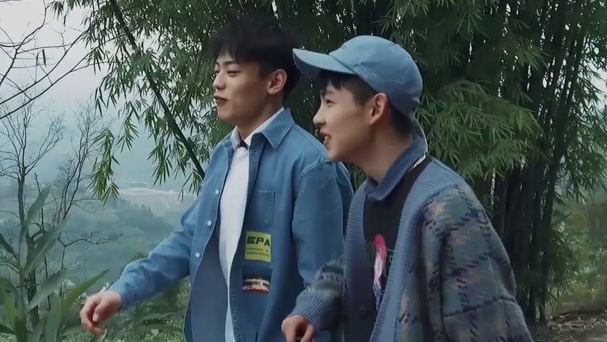 《变形计》少年篇05期:胡瀚文加入变形 与黄敬冉哥俩
