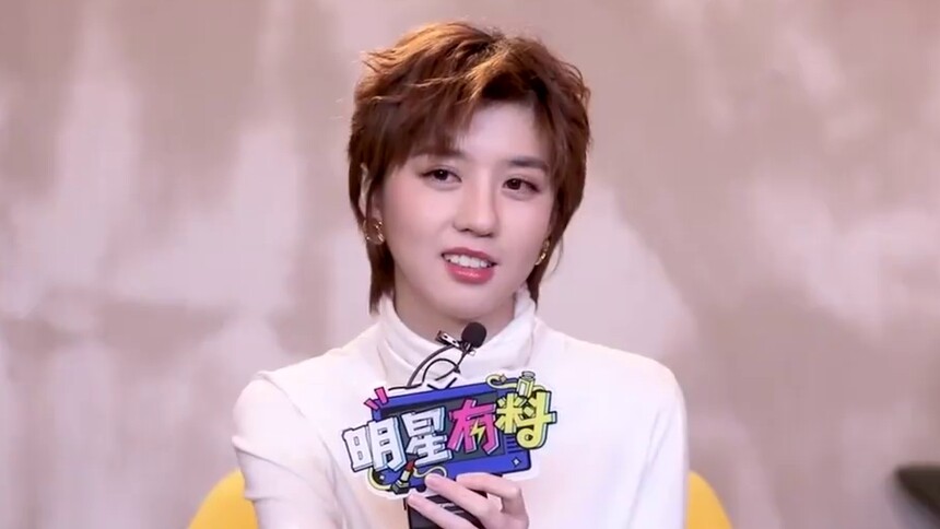 【明星有料】佛系少女李凯馨坦言自己是美妆手残党，收获99年可爱美少女一枚