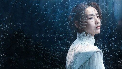 【红秀Grazia】董洁：生活在热闹之外