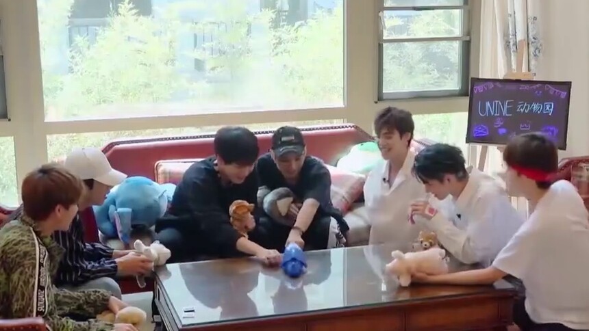 胡春杨游戏黑洞，心疼被鲨鱼眷顾的男孩子