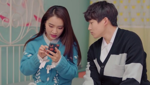 《马卡龙少女》第21集看点：总裁牌心灵鸡汤 每天一遍老婆你真棒！